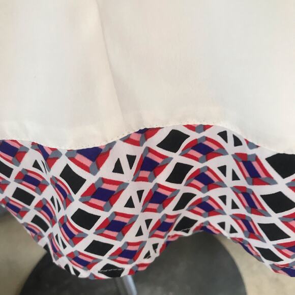 YD Embroidered Sleeveless Geometric Print White Dress Girl's Size 10/11 Years - Picture 6 of 7